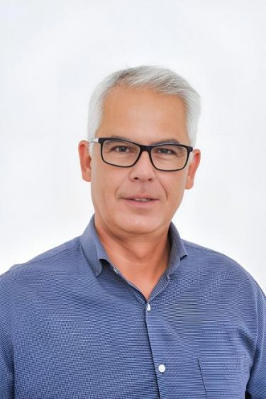 Maur&iacute;cio Santos